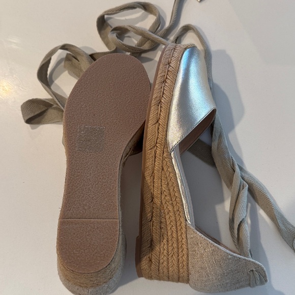 NWT Leather Jack Rogers Palmer Ankle Wrap Espadrille Wedge in Platinum/Champagne - Picture 7 of 10